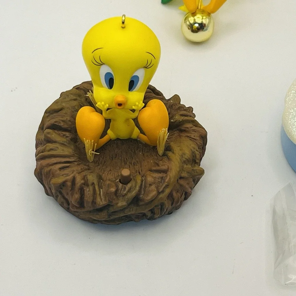 Hallmark Keepsake Looney Tunes Tweety Bird Christmas Ornament Lot of 5